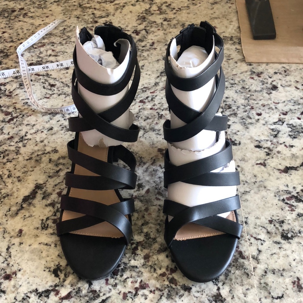 Super cute heels!
